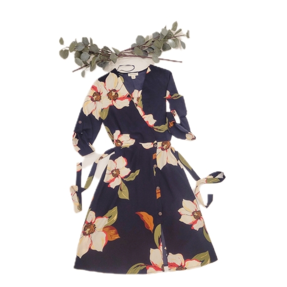 Monteau Dresses & Skirts - Monteau Navy Floral Kimono dress